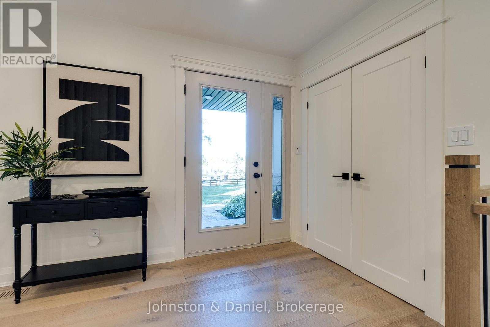 2340 Britannia Road, Burlington, ON - Indoor Photo Showing Other Room