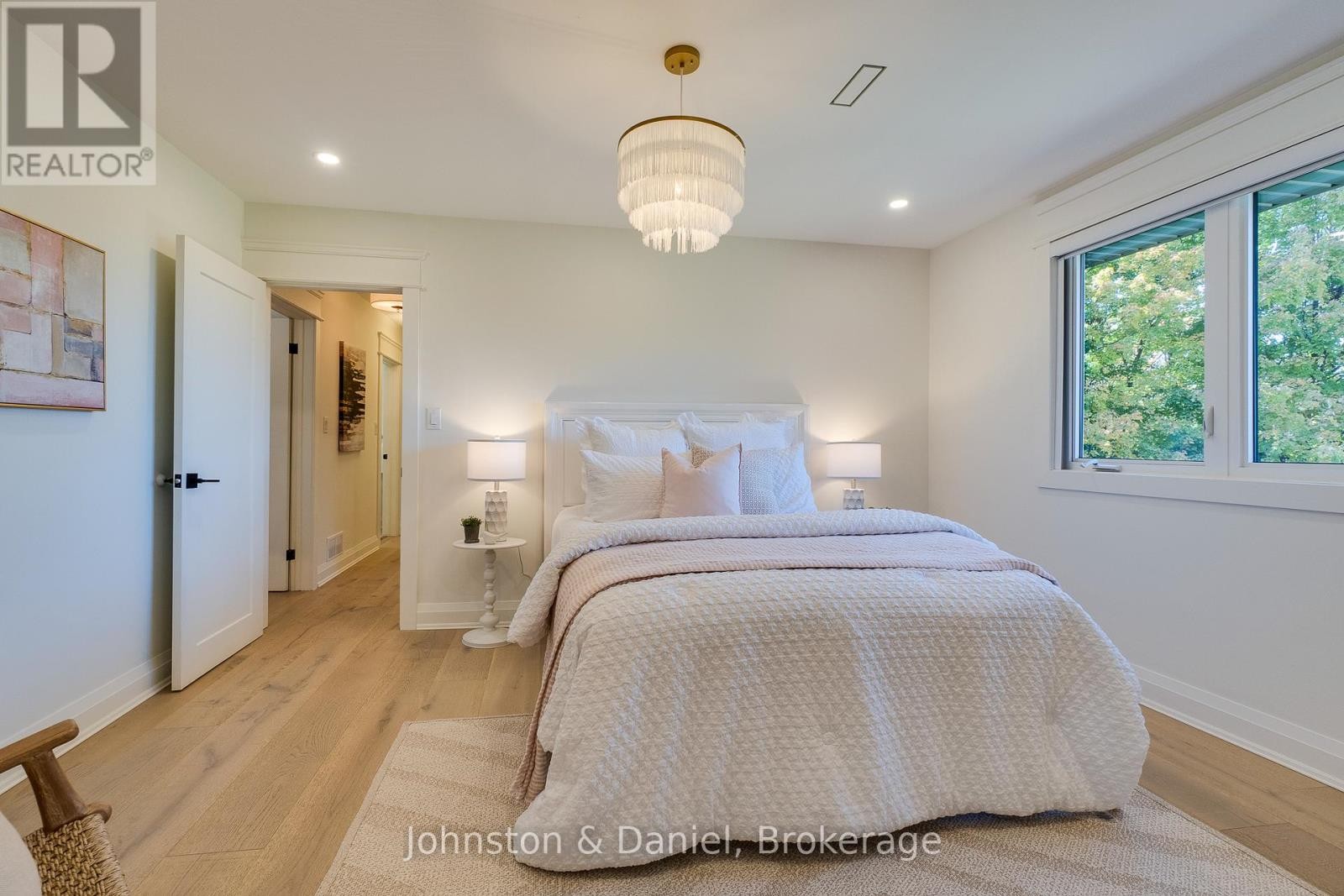 2340 Britannia Road, Burlington, ON - Indoor Photo Showing Bedroom