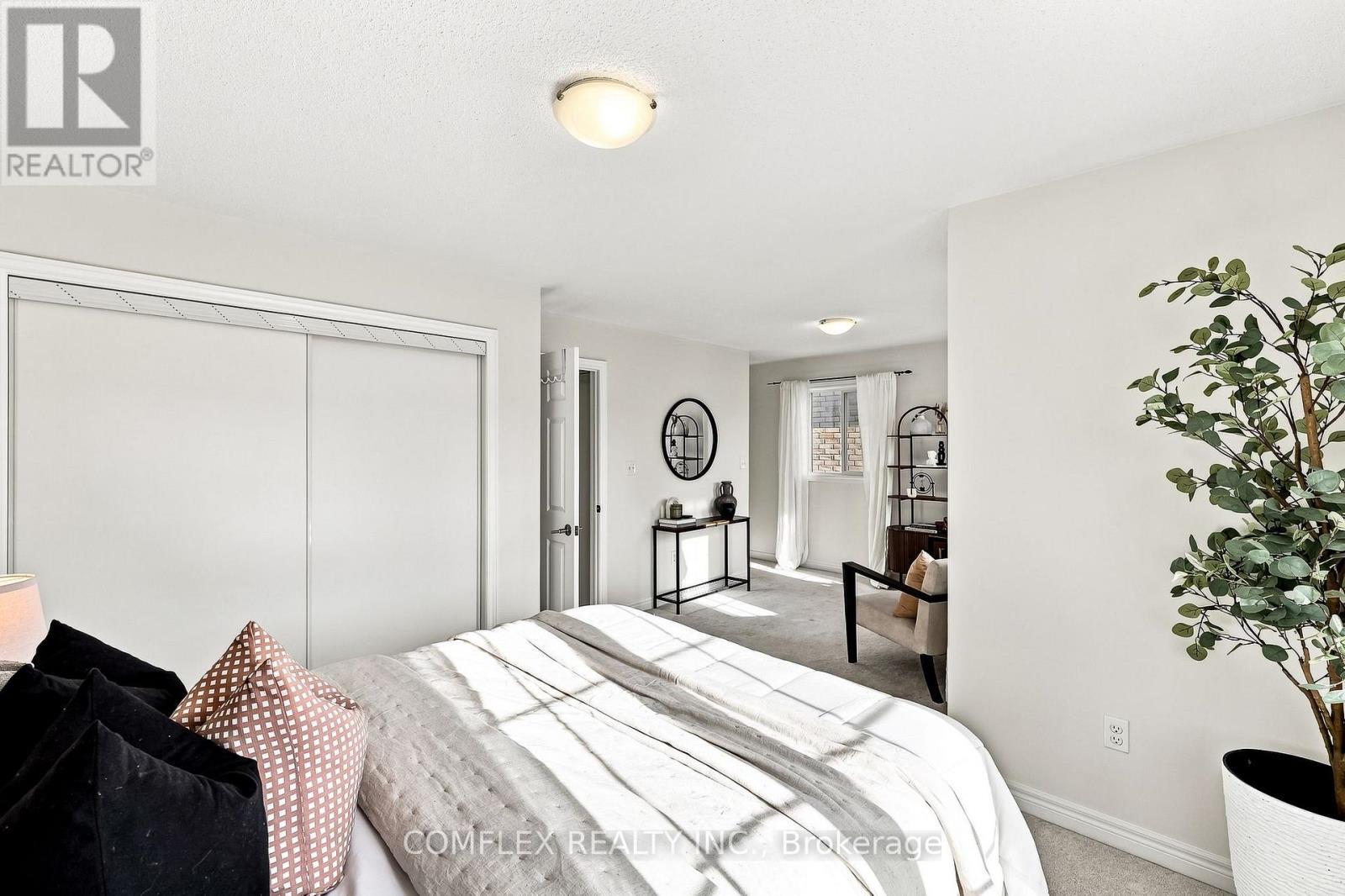 5 Rich Crescent, Whitby, ON - Indoor Photo Showing Bedroom