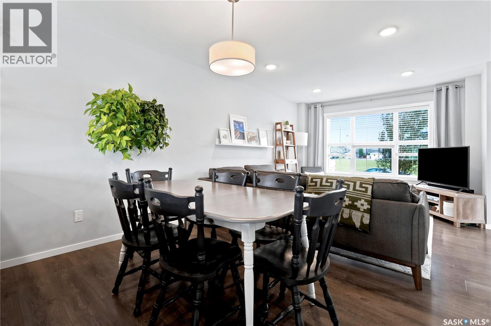 5485 Cade Street E, Regina, SK - Indoor Photo Showing Dining Room
