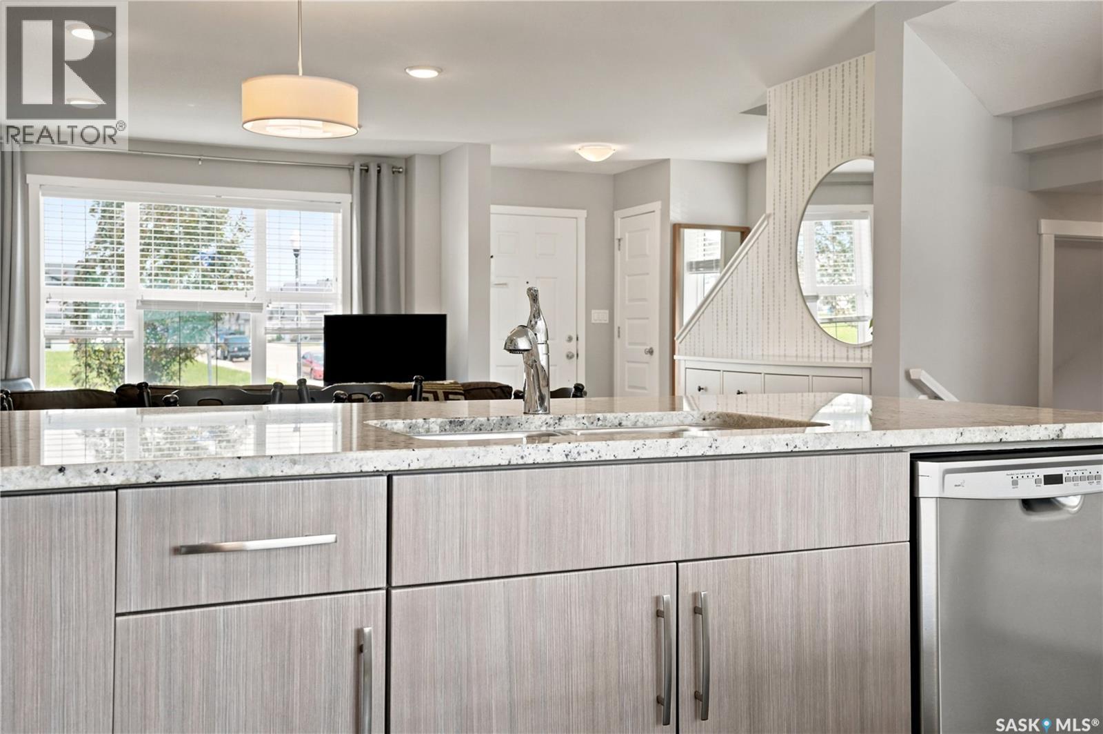 5485 Cade Street E, Regina, SK - Indoor Photo Showing Kitchen With Double Sink
