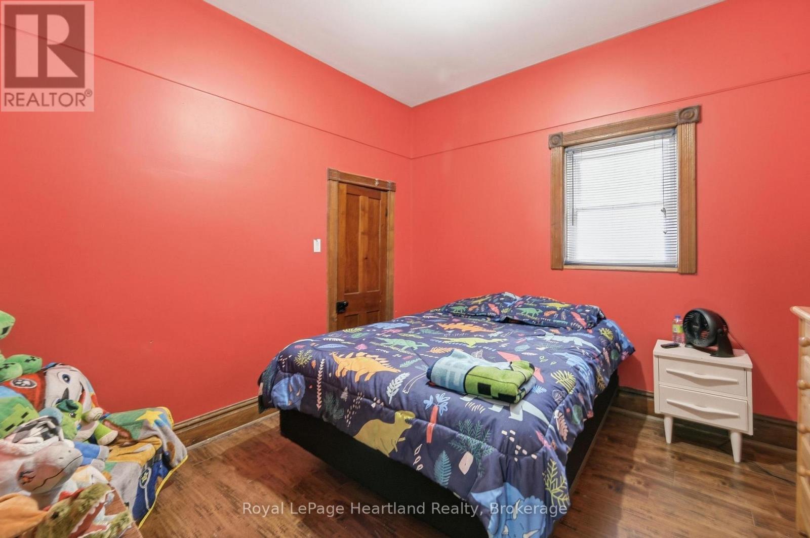 109 Goderich Street, Central Huron (Hullett), ON - Indoor Photo Showing Bedroom