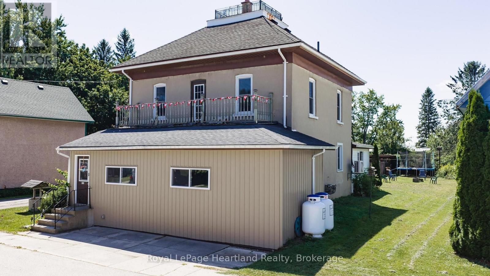 109 Goderich Street, Central Huron (Hullett), ON - Outdoor With Exterior