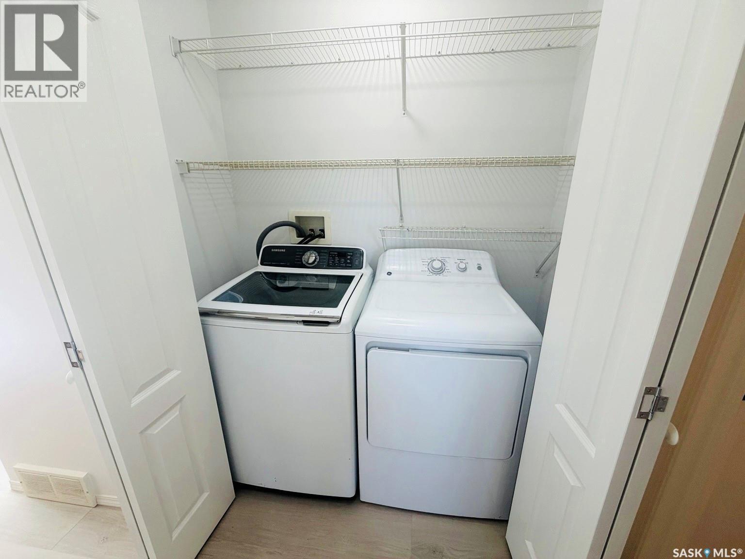 3287 Woodhams Drive, Regina, SK - Indoor Photo Showing Laundry Room