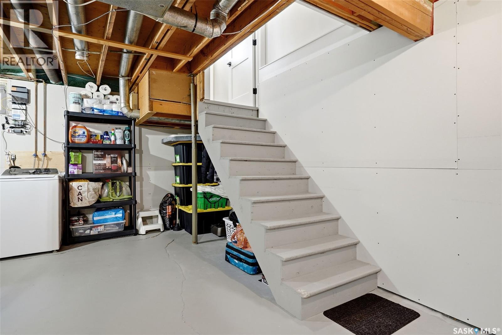 5871 Mckinley Avenue, Regina, SK - Indoor