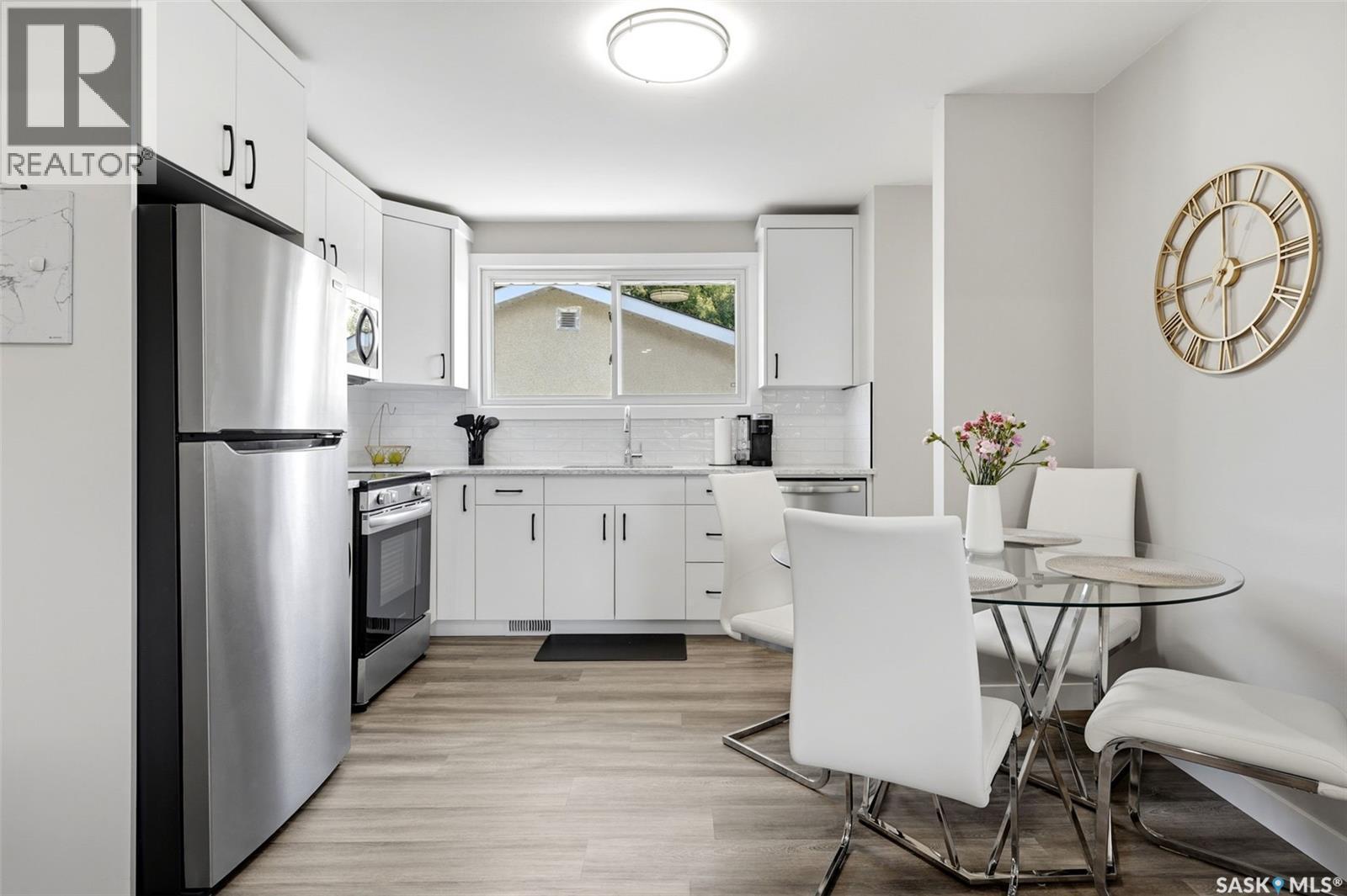 5871 Mckinley Avenue, Regina, SK - Indoor Photo Showing Kitchen