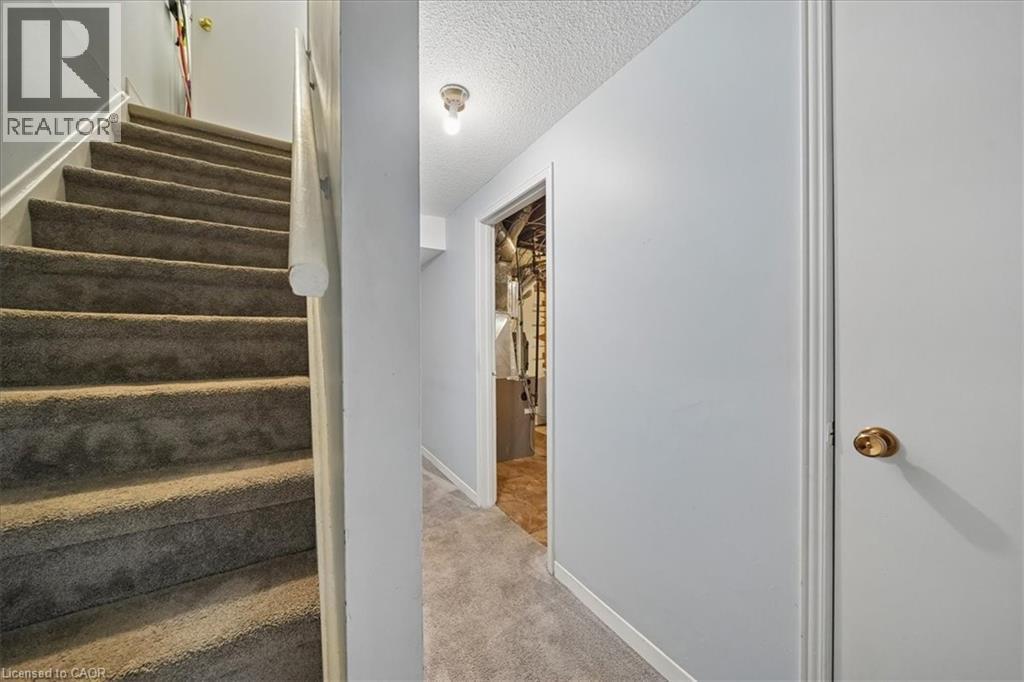 2320 Middlesmoor Crescent, Burlington, ON - Indoor Photo Showing Other Room