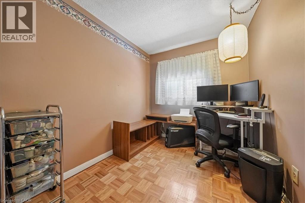2320 Middlesmoor Crescent, Burlington, ON - Indoor Photo Showing Office
