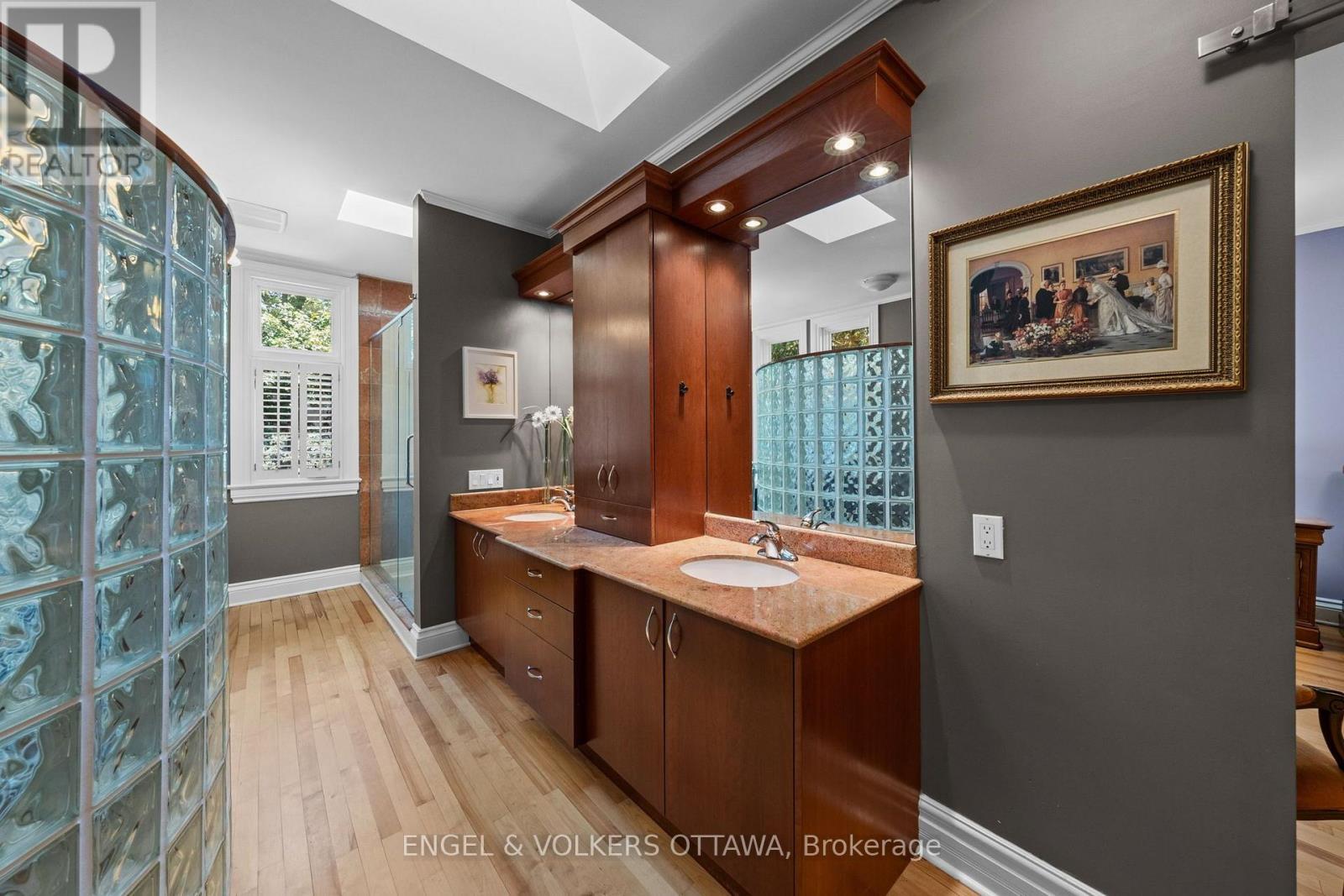17 Oakland Avenue, Ottawa, ON - Indoor Photo Showing Other Room