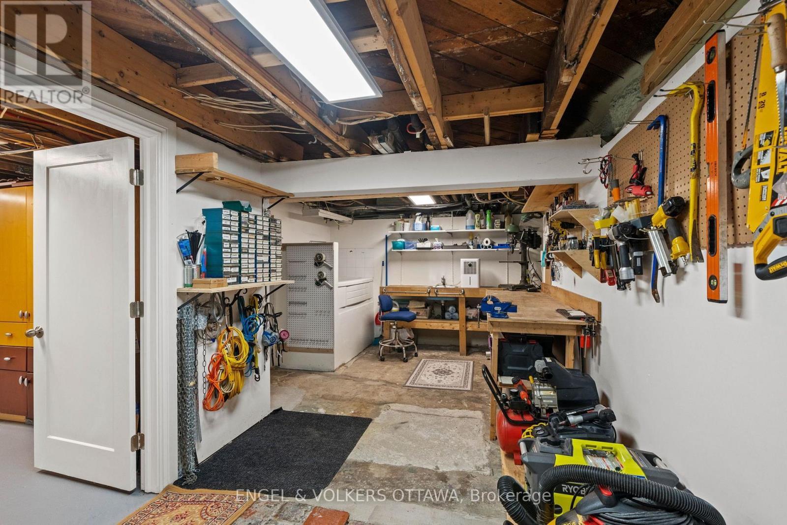 17 Oakland Avenue, Ottawa, ON - Indoor Photo Showing Basement
