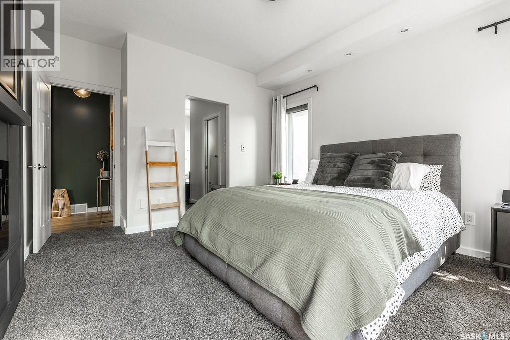 410 Willowgrove Crescent, Saskatoon, SK - Indoor Photo Showing Bedroom