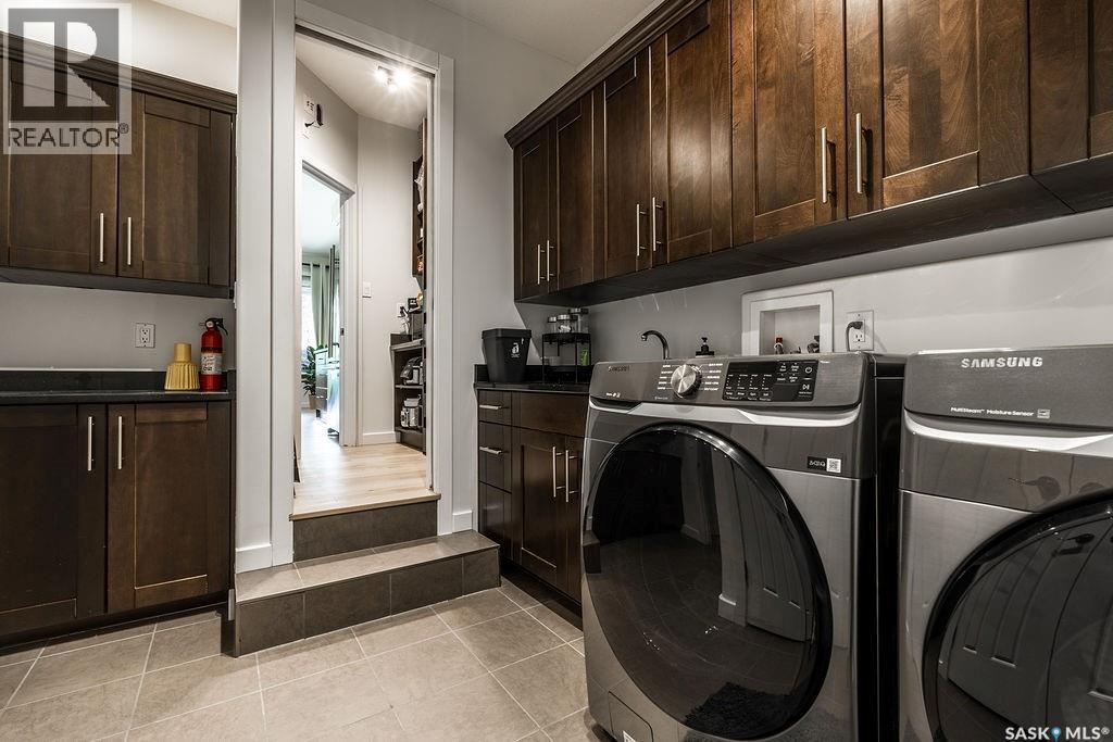 410 Willowgrove Crescent, Saskatoon, SK - Indoor Photo Showing Laundry Room