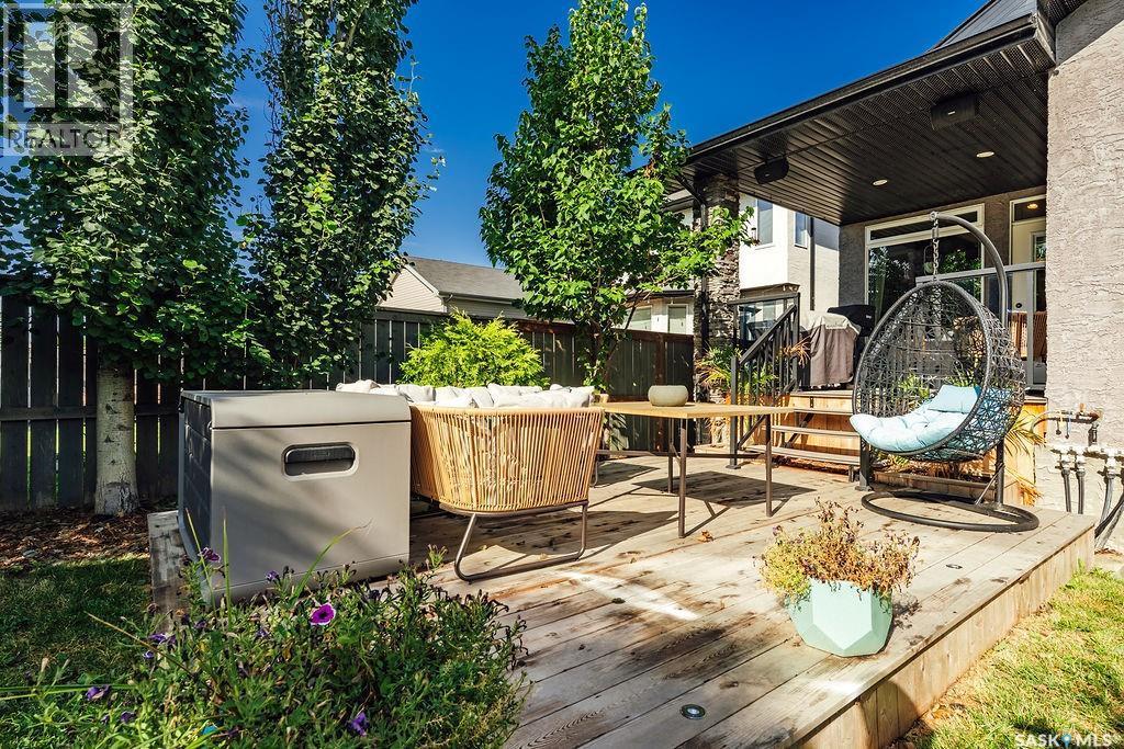 410 Willowgrove Crescent, Saskatoon, SK - Outdoor With Deck Patio Veranda
