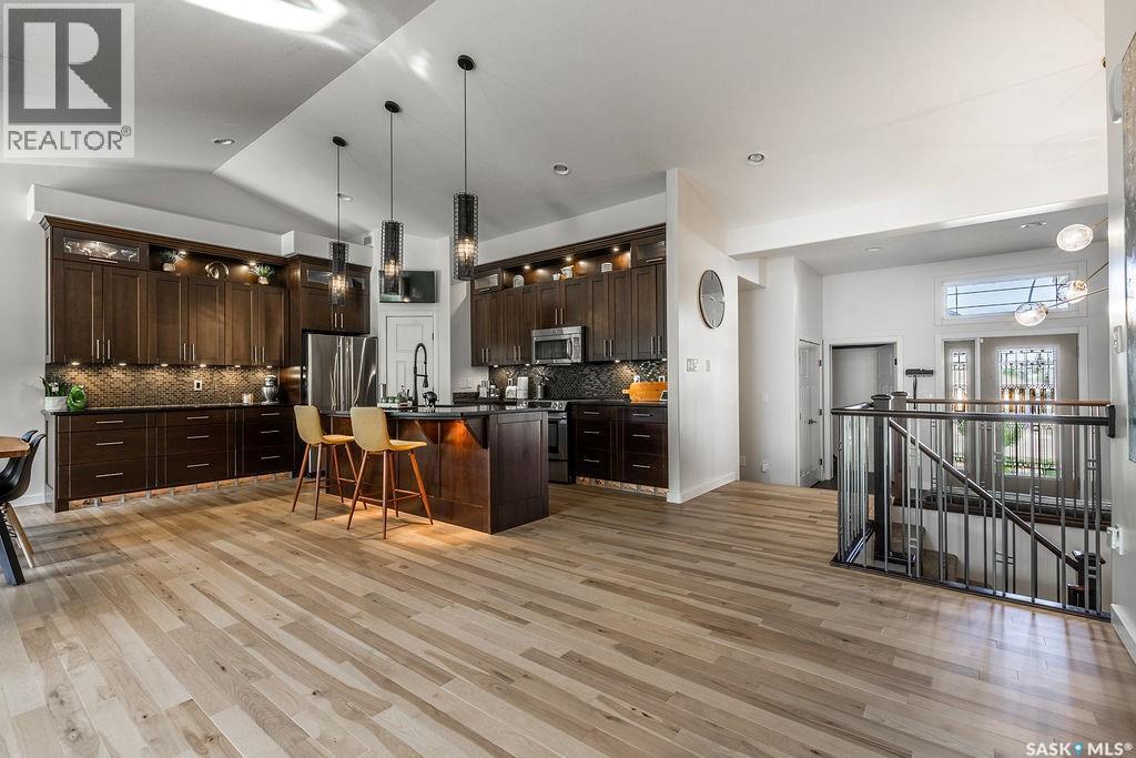 410 Willowgrove Crescent, Saskatoon, SK - Indoor Photo Showing Kitchen With Upgraded Kitchen