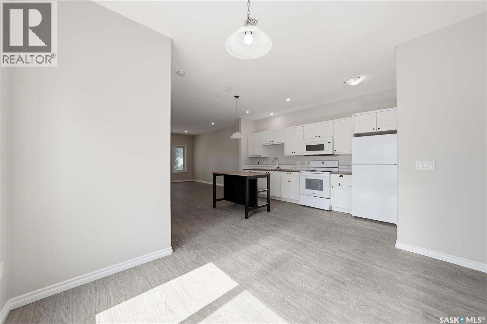 532 J Avenue N, Saskatoon, SK - Indoor Photo Showing Other Room