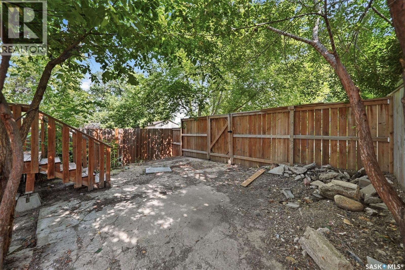 532 J Avenue N, Saskatoon, SK - Outdoor