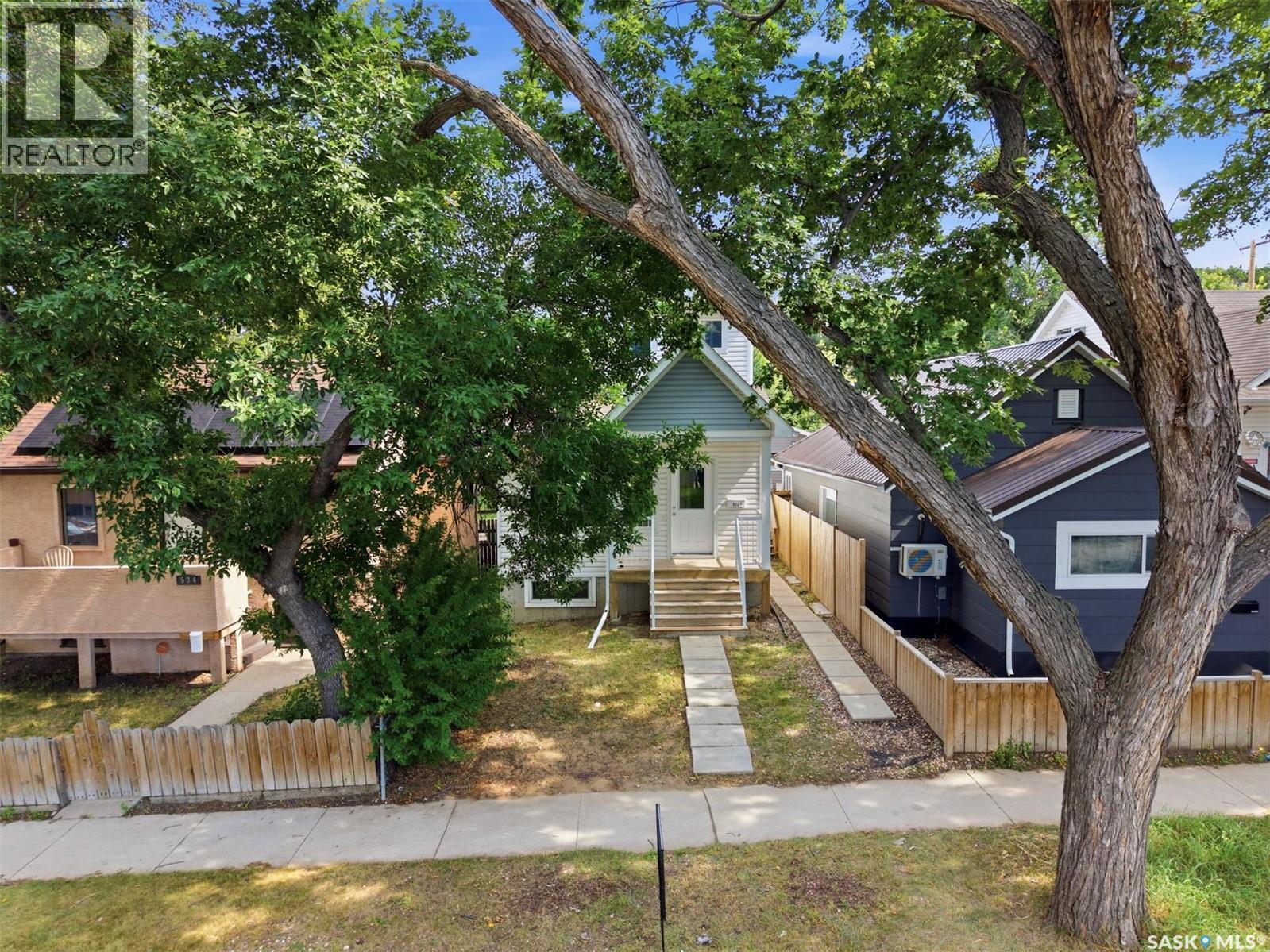 532 J Avenue N, Saskatoon, SK - Outdoor