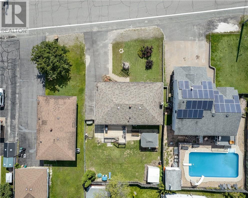 162 Lapointe Street, Sudbury, ON - Outdoor With In Ground Pool