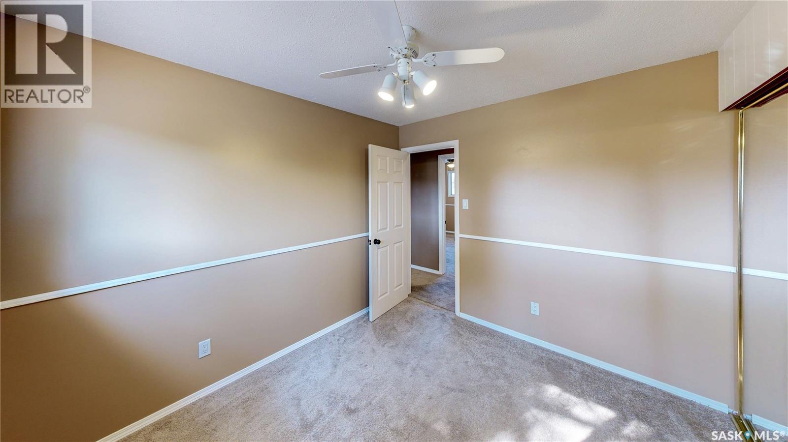 60 Gale Street, Regina, SK - Indoor Photo Showing Other Room