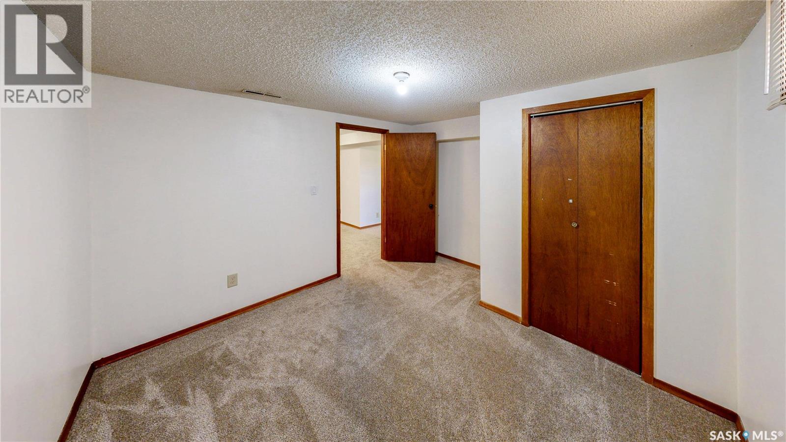 60 Gale Street, Regina, SK - Indoor Photo Showing Other Room