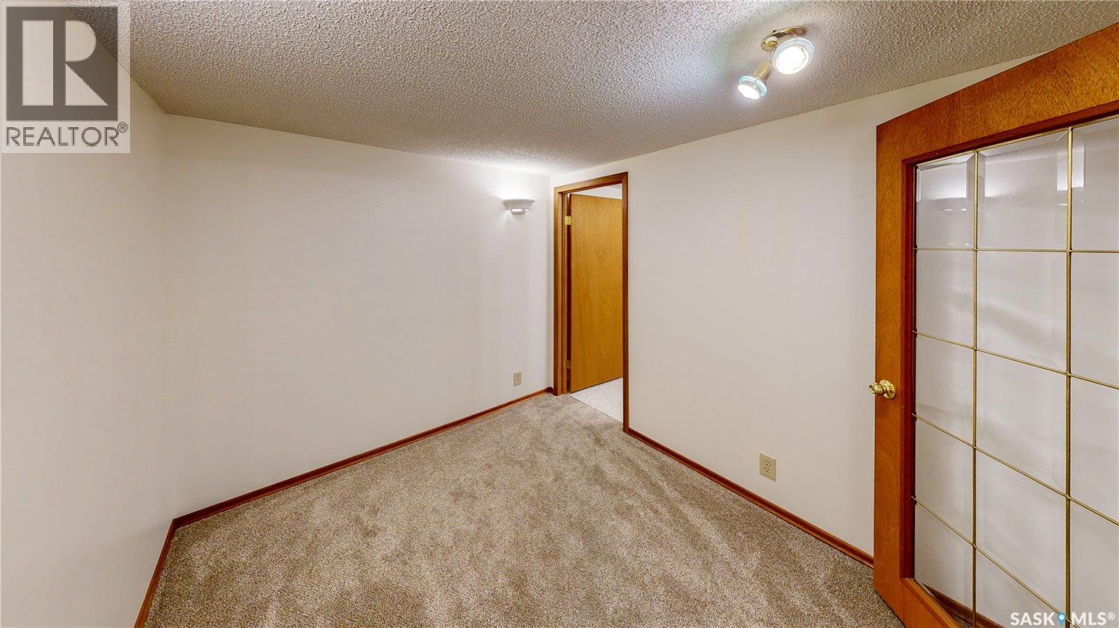 60 Gale Street, Regina, SK - Indoor Photo Showing Other Room