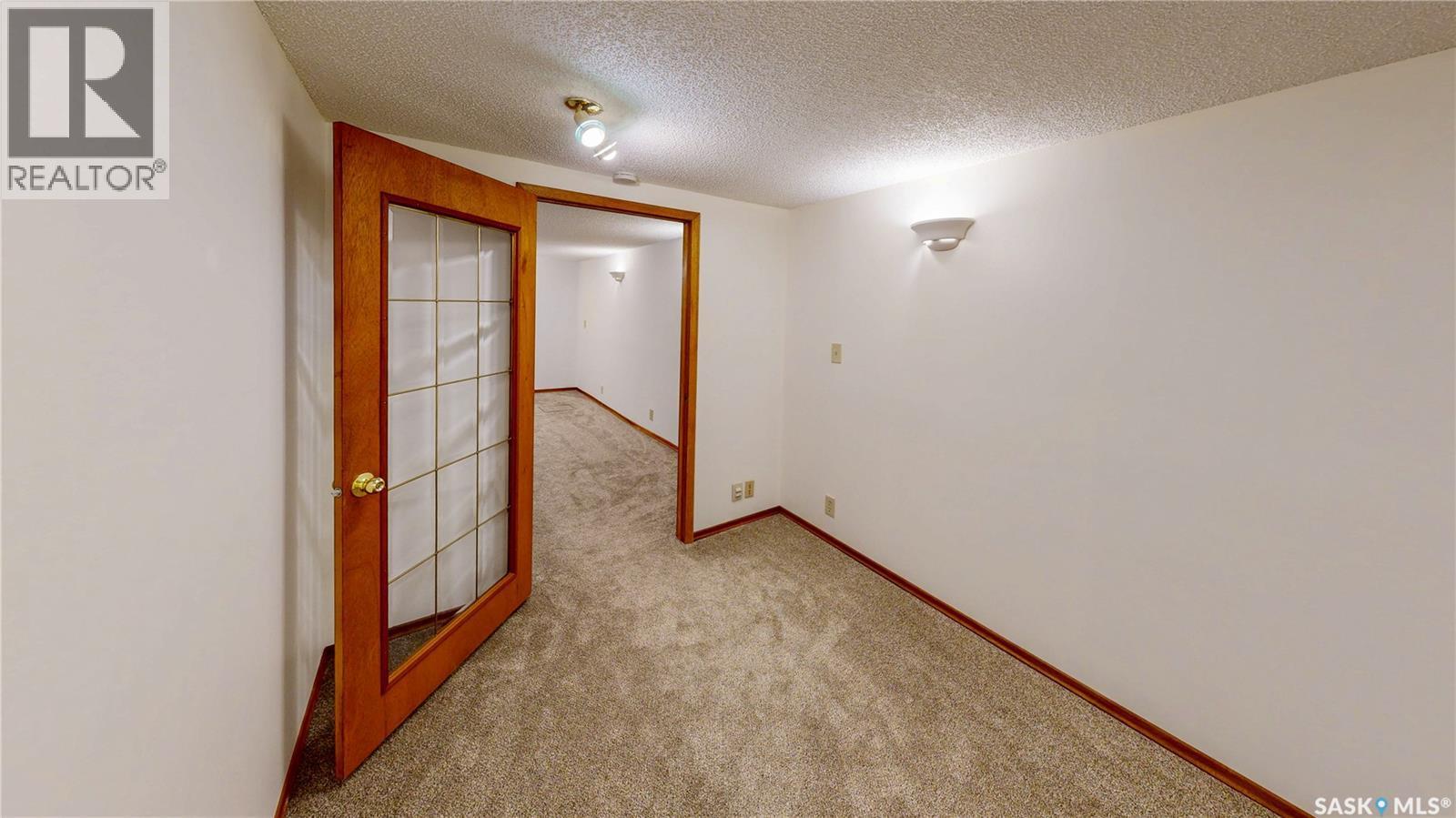 60 Gale Street, Regina, SK - Indoor Photo Showing Other Room