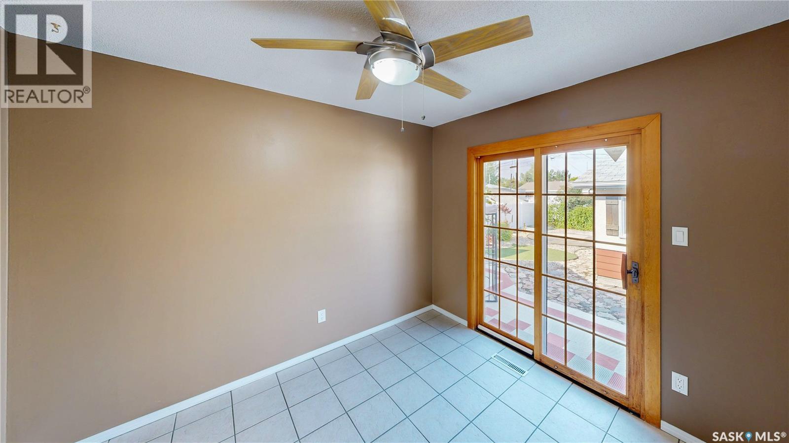 60 Gale Street, Regina, SK - Indoor Photo Showing Other Room