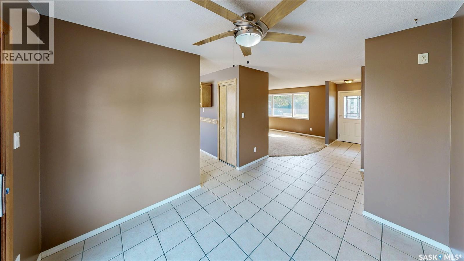 60 Gale Street, Regina, SK - Indoor Photo Showing Other Room