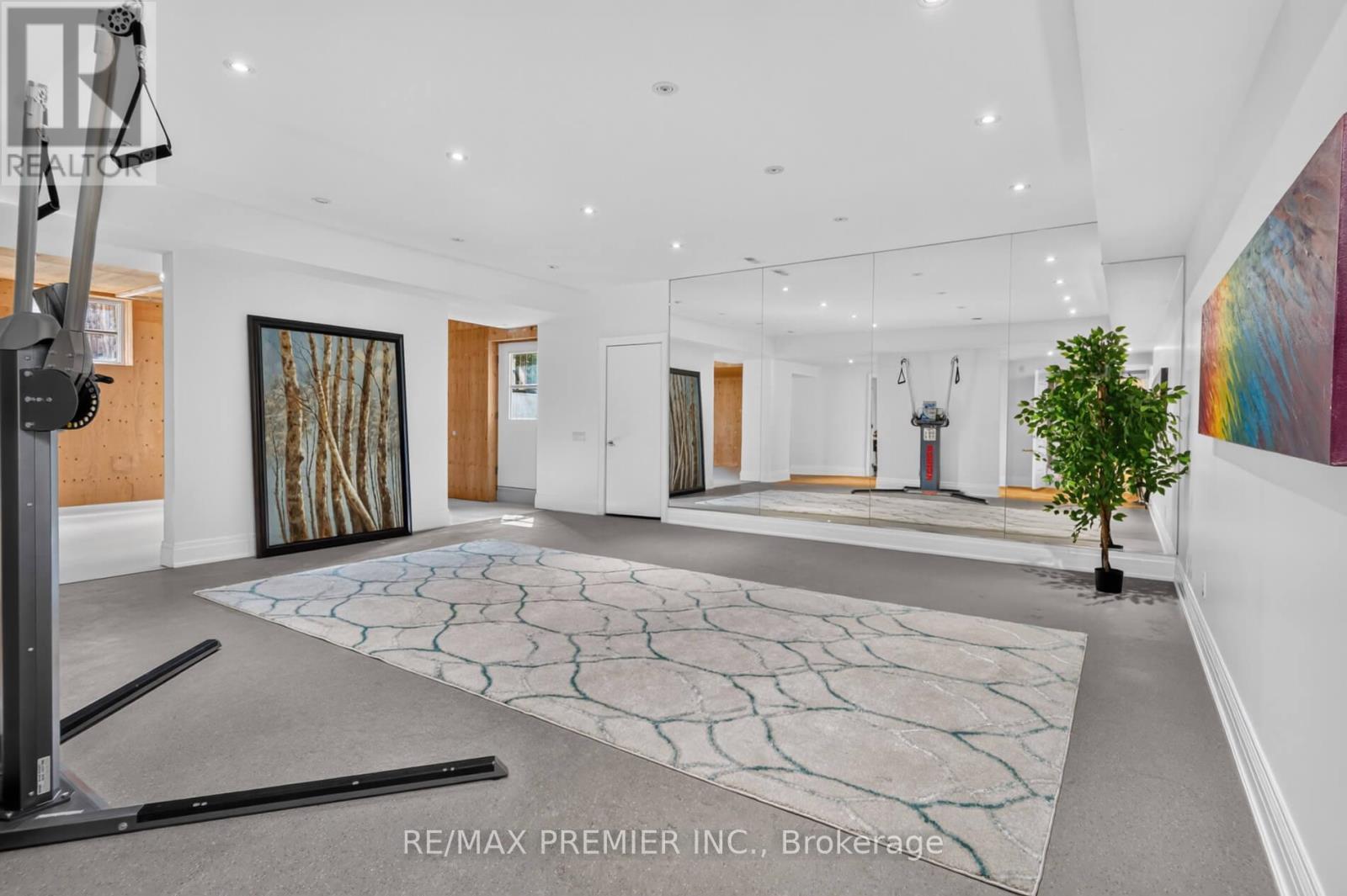 31 Sarracini Crescent, Vaughan, ON - Indoor Photo Showing Other Room