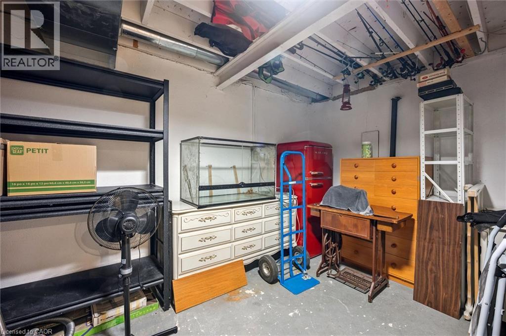 1418 Ghent Avenue, Burlington, ON - Indoor