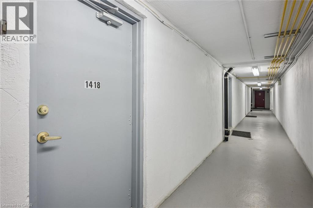 1418 Ghent Avenue, Burlington, ON - Indoor Photo Showing Other Room