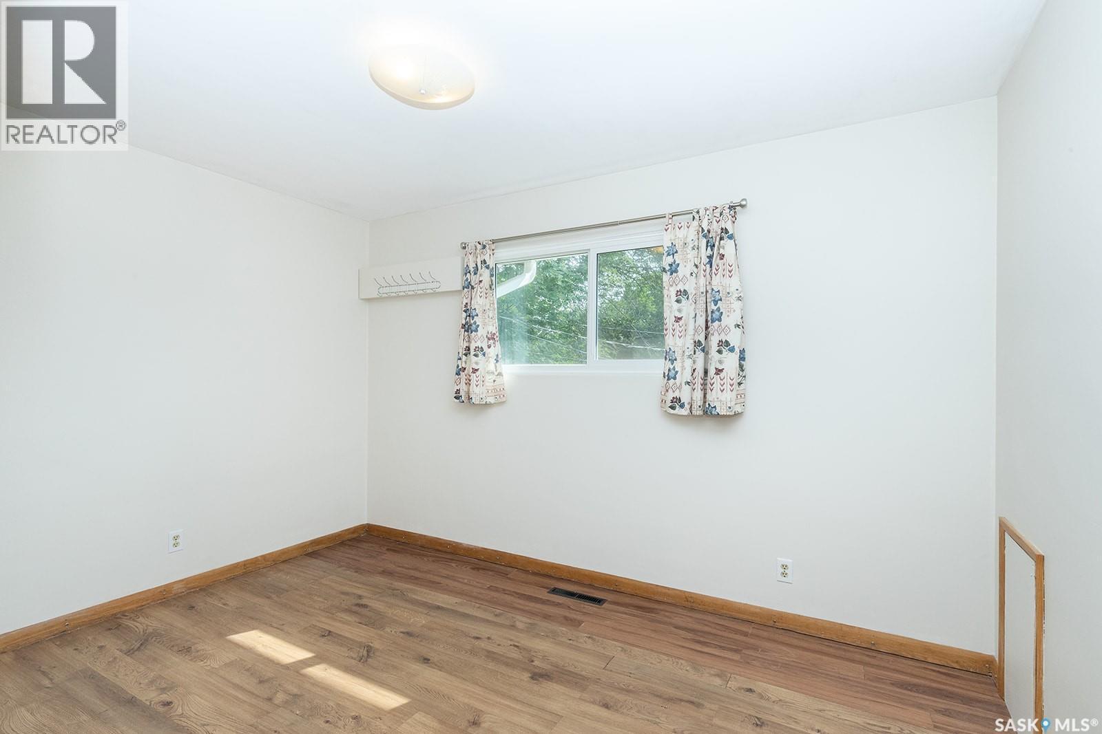 2113 Louise Avenue, Saskatoon, SK - Indoor Photo Showing Other Room