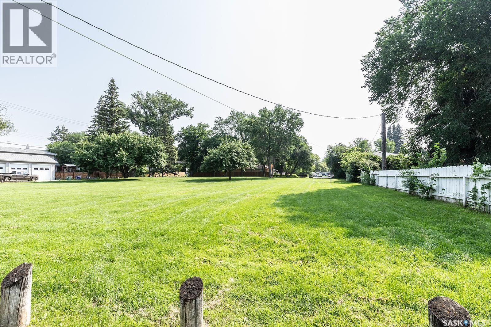 2113 Louise Avenue, Saskatoon, SK - Outdoor