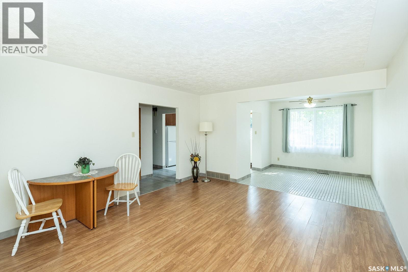 2113 Louise Avenue, Saskatoon, SK - Indoor Photo Showing Other Room