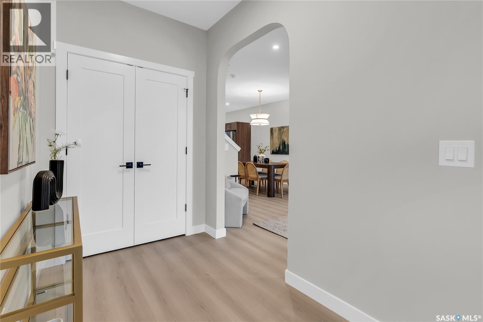 118 Amisk Way, Saskatoon, SK - Indoor Photo Showing Other Room