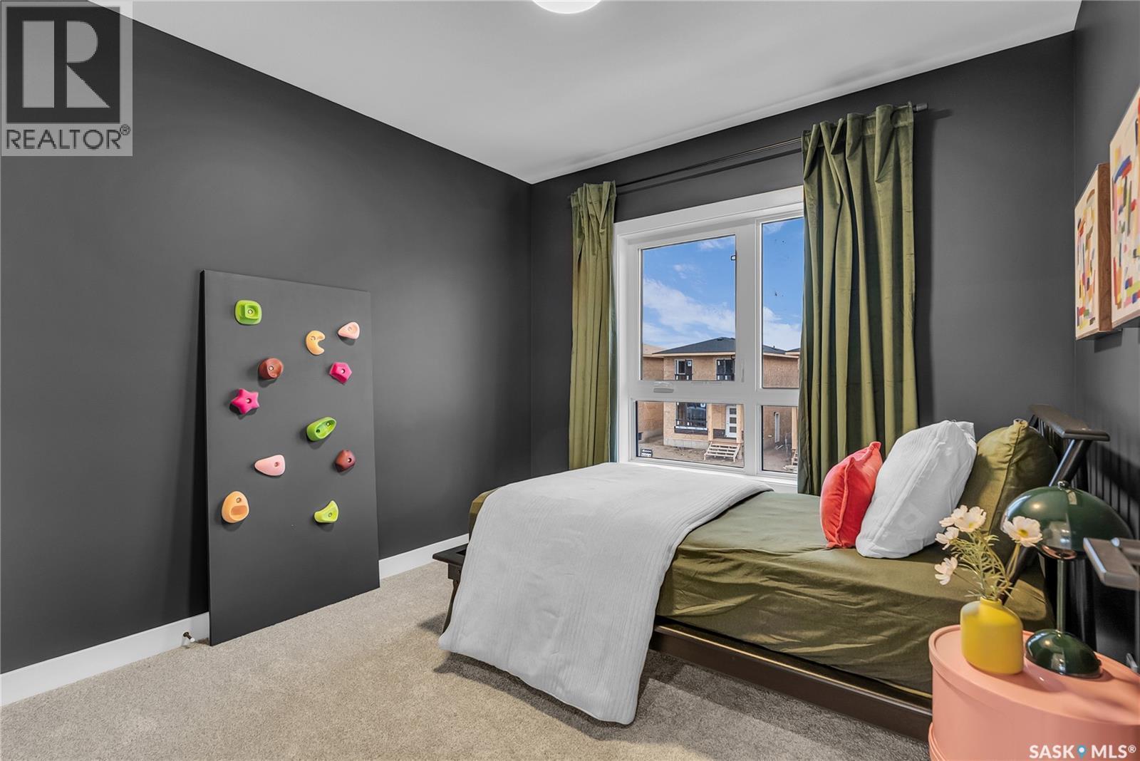 118 Amisk Way, Saskatoon, SK - Indoor Photo Showing Bedroom