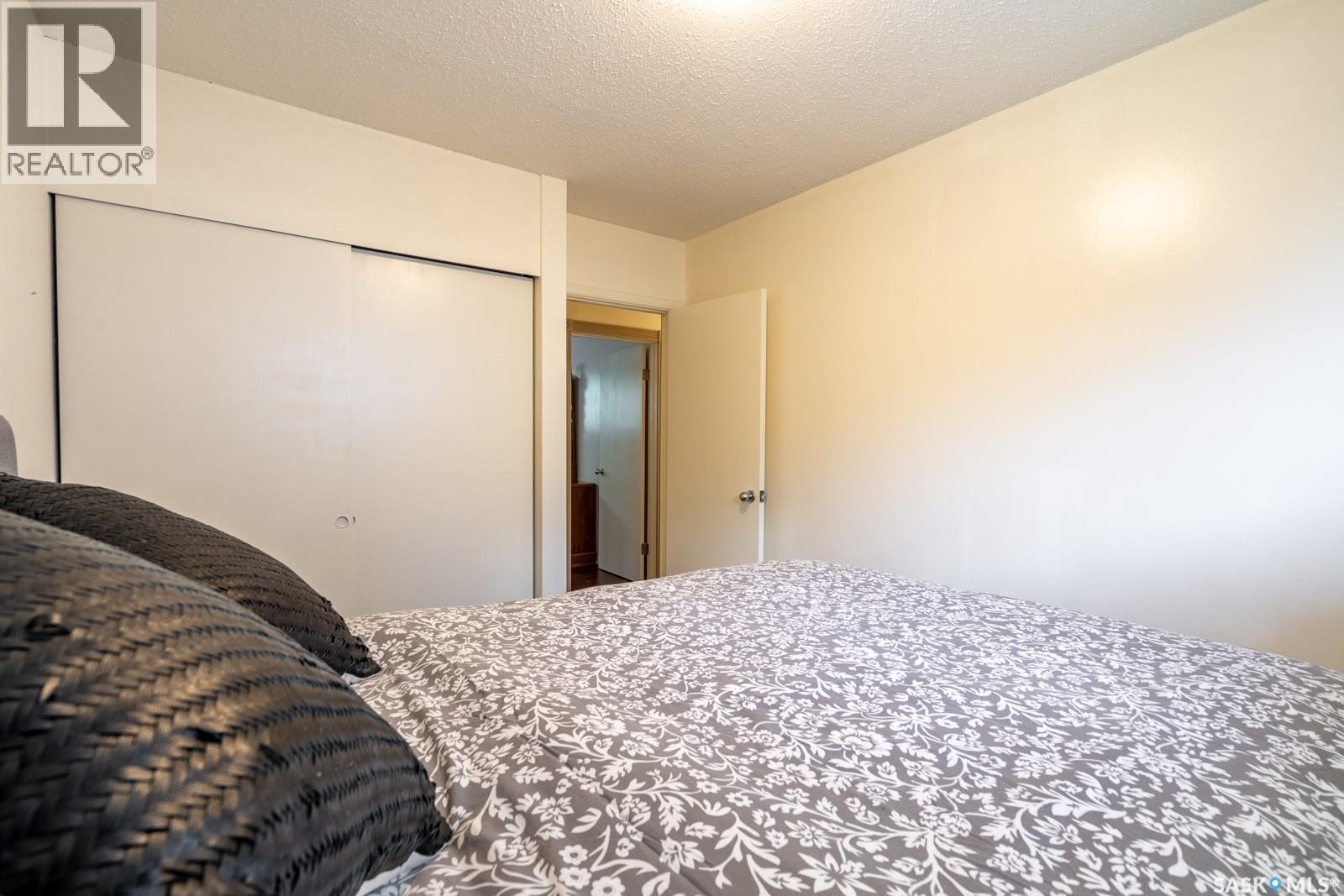 24 Mayfair Crescent, Regina, SK - Indoor Photo Showing Bedroom