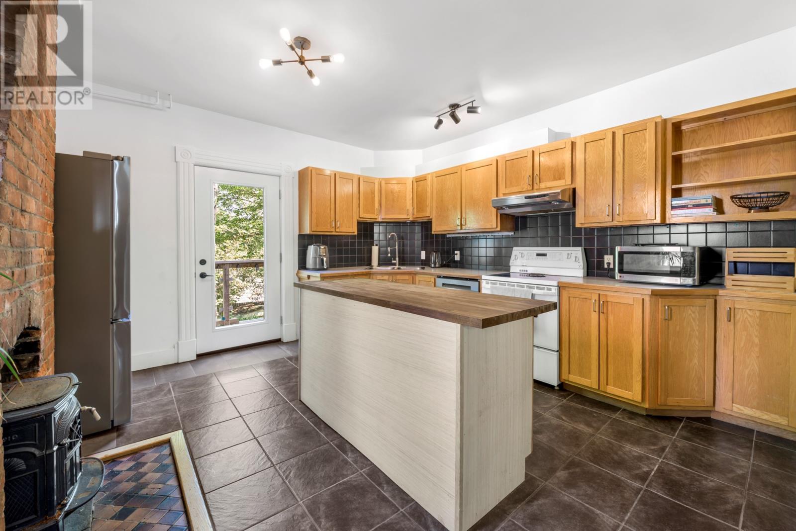 Kitchen - 176 Patrick Street, St. John'S, NL - Indoor Photo Showing Kitchen