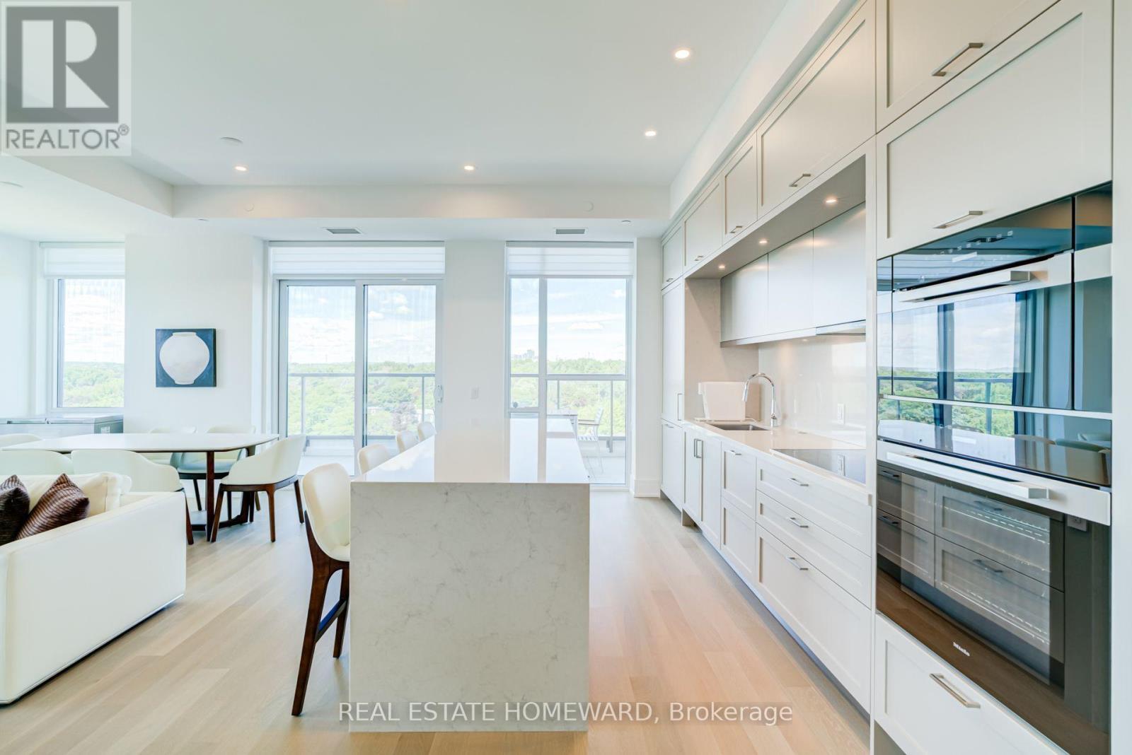 808 - 397 Royal Orchard Boulevard E, Markham, ON - Indoor Photo Showing Kitchen