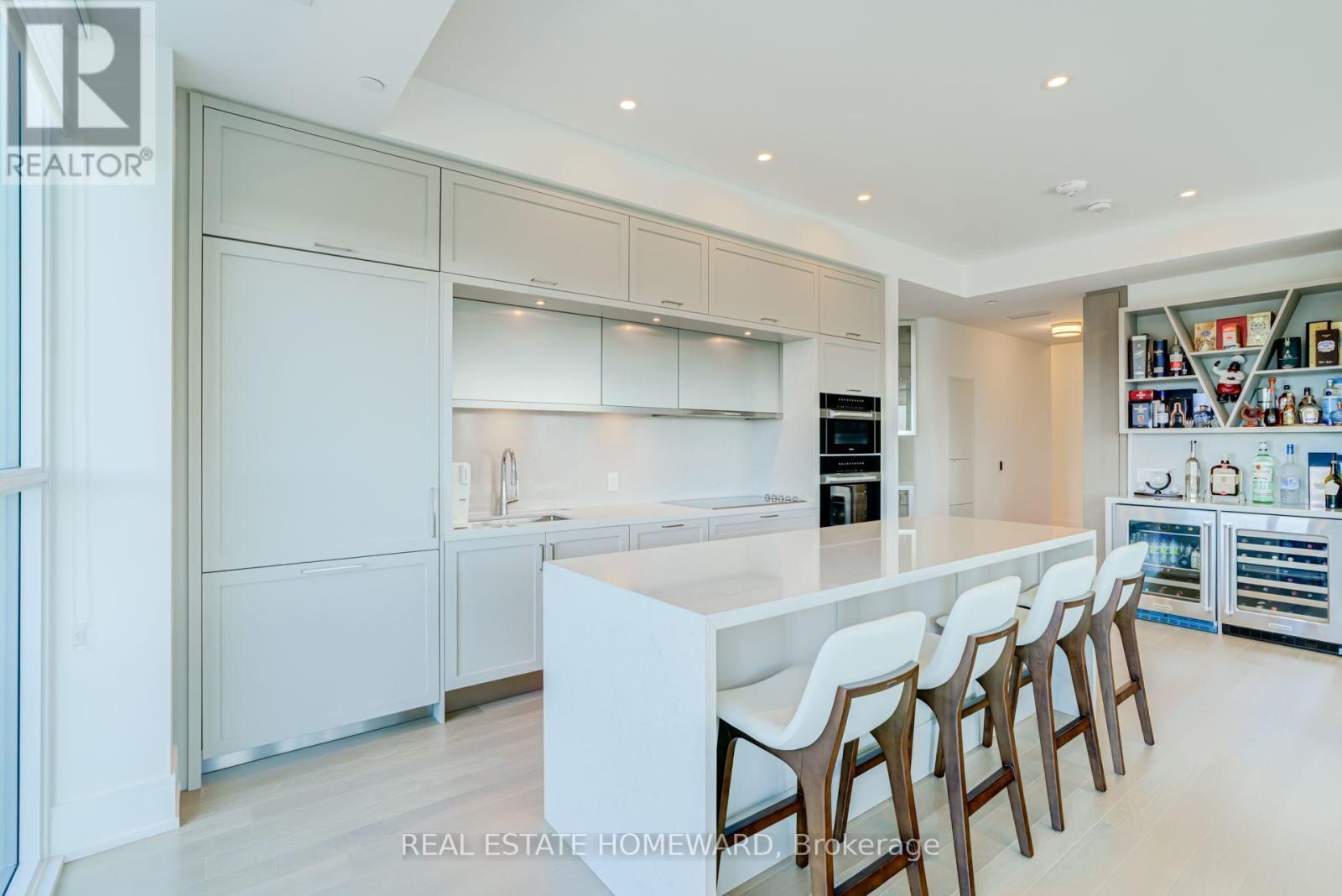 808 - 397 Royal Orchard Boulevard E, Markham, ON - Indoor Photo Showing Kitchen With Upgraded Kitchen