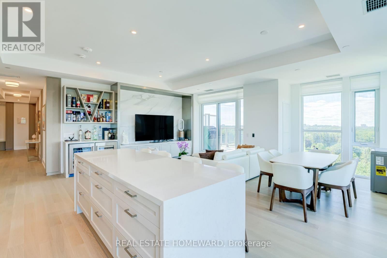 808 - 397 Royal Orchard Boulevard E, Markham, ON - Indoor