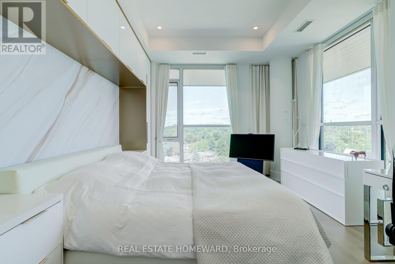 808 - 397 Royal Orchard Boulevard E, Markham, ON - Indoor Photo Showing Bedroom