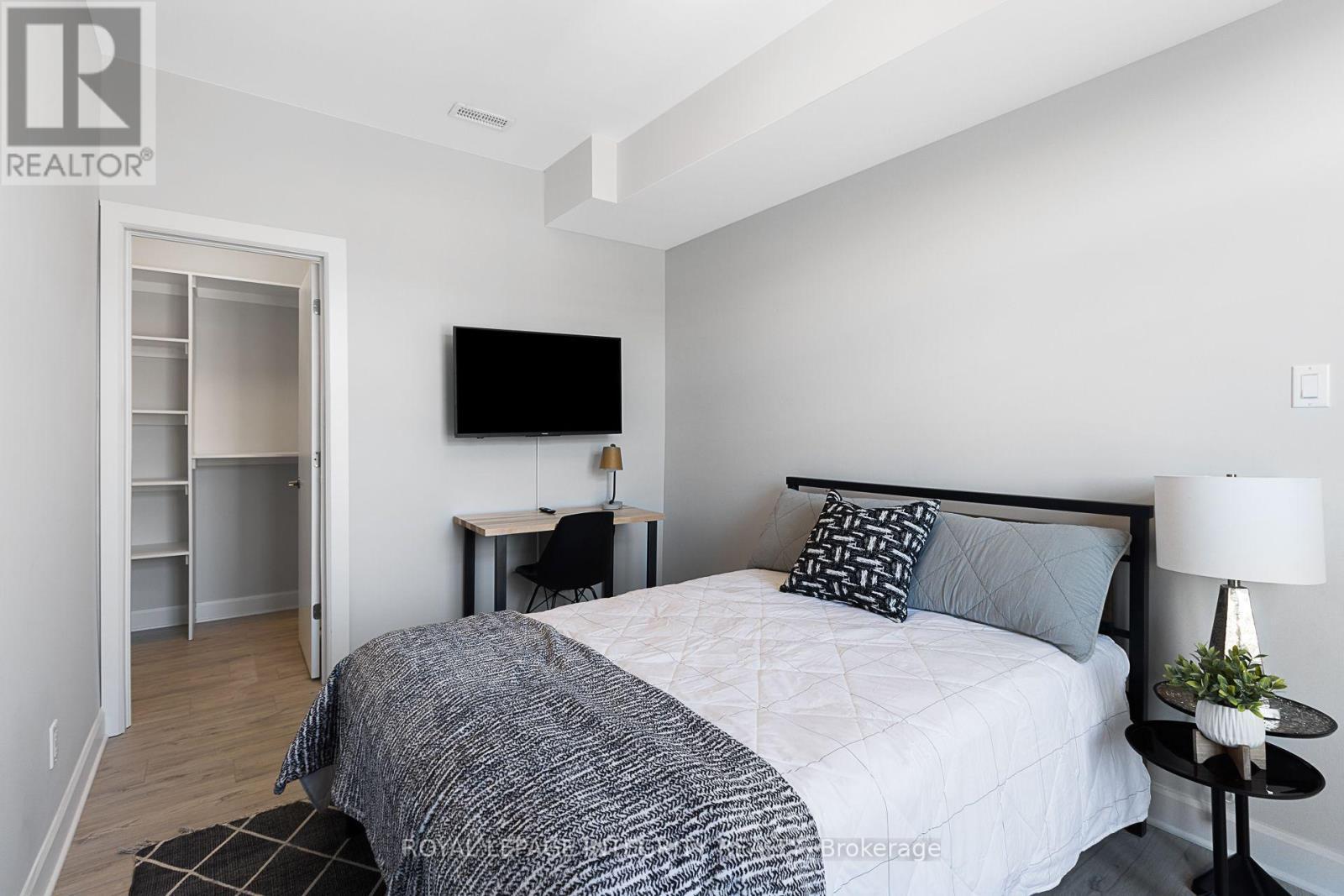 Unit 2 -Bedroom - 240 Blackburn Avenue, Ottawa, ON - Indoor Photo Showing Bedroom