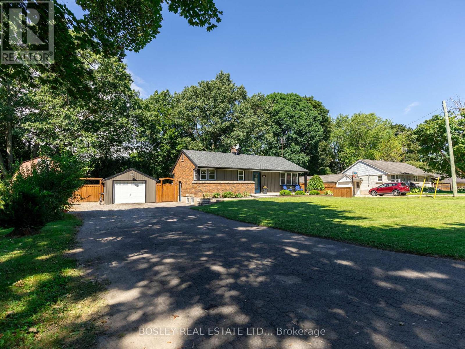 1180 Sunset Drive, Pelham (Fenwick), ON - Outdoor