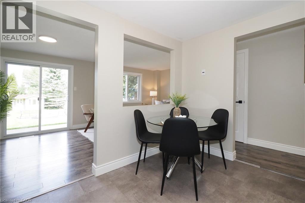 495 Misty Crescent, Kitchener, ON - Indoor Photo Showing Dining Room