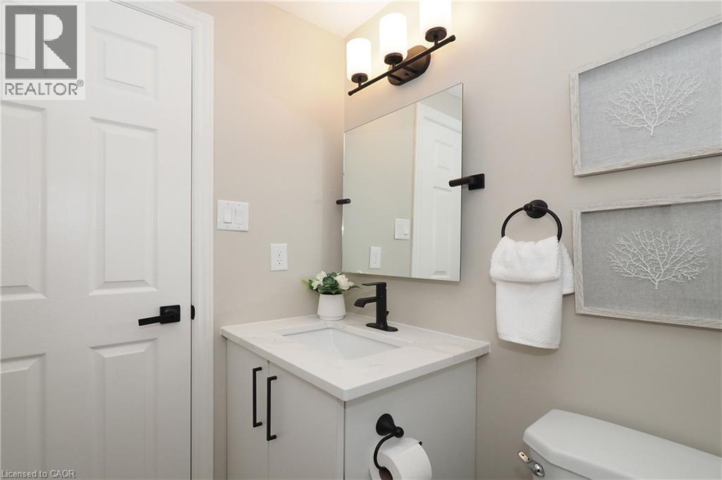 495 Misty Crescent, Kitchener, ON - Indoor Photo Showing Bathroom