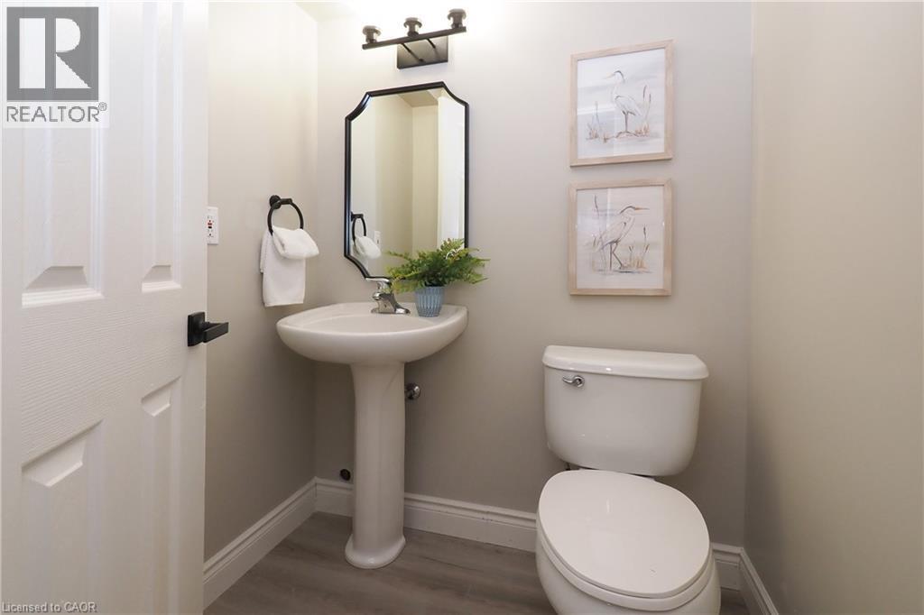 495 Misty Crescent, Kitchener, ON - Indoor Photo Showing Bathroom