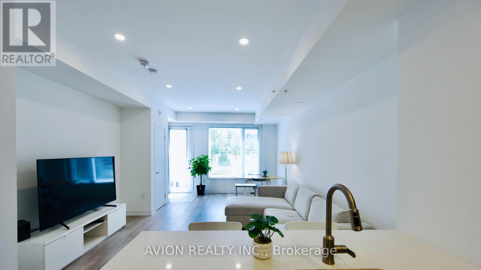 8 - 3473 Widdicombe Way, Mississauga, ON - Indoor Photo Showing Other Room