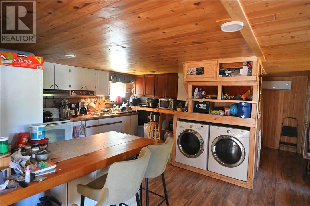 65 Mcdermid, Providence Bay, ON - Indoor Photo Showing Laundry Room
