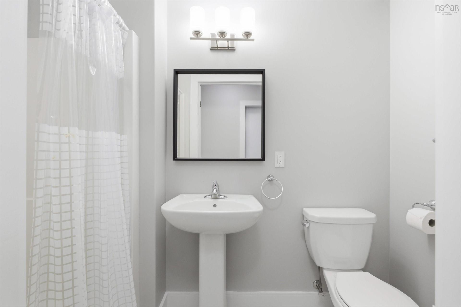 52 Eliza Ritchie Crescent, Rockingham, NS - Indoor Photo Showing Bathroom